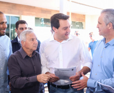 O Governo do Paraná concluiu nesta sexta-feira (17) a agenda em Maringá com a confirmação de R$ 41 milhões para ações e investimentos em 40 municípios da região Noroeste. O governador Carlos Massa Ratinho Junior recebeu prefeitos na 47ª Expoingá, no Parque Internacional de Exposições Francisco Feio Ribeiro. O encontro fez parte das ações em Maringá como sede administrativa do governo estadual. Foto: Rodrio Felix Leal/ANPr