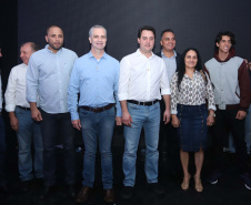 O Governo do Paraná concluiu nesta sexta-feira (17) a agenda em Maringá com a confirmação de R$ 41 milhões para ações e investimentos em 40 municípios da região Noroeste. O governador Carlos Massa Ratinho Junior recebeu prefeitos na 47ª Expoingá, no Parque Internacional de Exposições Francisco Feio Ribeiro. O encontro fez parte das ações em Maringá como sede administrativa do governo estadual. Foto: Rodrio Felix Leal/ANPr