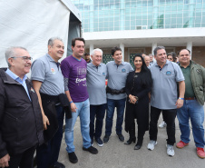 O governador Carlos Massa Ratinho Junior participou neste sábado (18), em Curitiba, da 25ª Marcha para Jesus, evento que reuniu cerca de 200 mil pessoas, de acordo com a organização. Foto: Rodrigo Felix Leal/ANPr