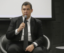 Programa de concessões na área da infraestrutura, projetos de parcerias público-privadas e um ambiente propício para negócios tornam o Paraná o Estado atrativo para investidores. A avaliação é do governador Carlos Massa Ratinho Junior, que abriu nesta terça-feira (21) a segunda edição do Paraná Day. Foto: Arnaldo Alves/ANPr