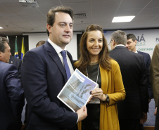 Programa de concessões na área da infraestrutura, projetos de parcerias público-privadas e um ambiente propício para negócios tornam o Paraná o Estado atrativo para investidores. A avaliação é do governador Carlos Massa Ratinho Junior, que abriu nesta terça-feira (21) a segunda edição do Paraná Day. Foto: Arnaldo Alves/ANPr