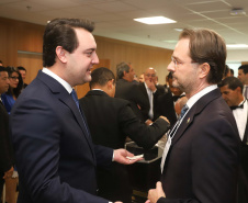 Programa de concessões na área da infraestrutura, projetos de parcerias público-privadas e um ambiente propício para negócios tornam o Paraná o Estado atrativo para investidores. A avaliação é do governador Carlos Massa Ratinho Junior, que abriu nesta terça-feira (21) a segunda edição do Paraná Day.Foto: Rodrigo Felix Leal/ANPr