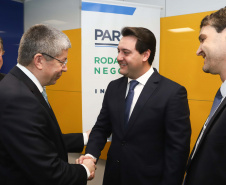 Programa de concessões na área da infraestrutura, projetos de parcerias público-privadas e um ambiente propício para negócios tornam o Paraná o Estado atrativo para investidores. A avaliação é do governador Carlos Massa Ratinho Junior, que abriu nesta terça-feira (21) a segunda edição do Paraná Day.Foto: Rodrigo Felix Leal/ANPr