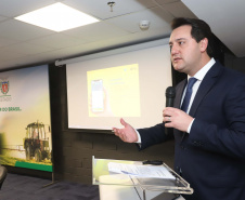 Programa de concessões na área da infraestrutura, projetos de parcerias público-privadas e um ambiente propício para negócios tornam o Paraná o Estado atrativo para investidores. A avaliação é do governador Carlos Massa Ratinho Junior, que abriu nesta terça-feira (21) a segunda edição do Paraná Day.Foto: Rodrigo Felix Leal/ANPr