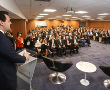 Programa de concessões na área da infraestrutura, projetos de parcerias público-privadas e um ambiente propício para negócios tornam o Paraná o Estado atrativo para investidores. A avaliação é do governador Carlos Massa Ratinho Junior, que abriu nesta terça-feira (21) a segunda edição do Paraná Day.Foto: Rodrigo Felix Leal/ANPr