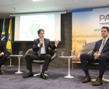 Programa de concessões na área da infraestrutura, projetos de parcerias público-privadas e um ambiente propício para negócios tornam o Paraná o Estado atrativo para investidores. A avaliação é do governador Carlos Massa Ratinho Junior, que abriu nesta terça-feira (21) a segunda edição do Paraná Day.Foto: Rodrigo Felix Leal/ANPr