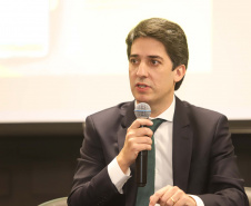 Programa de concessões na área da infraestrutura, projetos de parcerias público-privadas e um ambiente propício para negócios tornam o Paraná o Estado atrativo para investidores. A avaliação é do governador Carlos Massa Ratinho Junior, que abriu nesta terça-feira (21) a segunda edição do Paraná Day.Foto: Rodrigo Felix Leal/ANPr