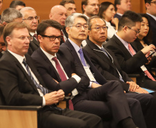 Programa de concessões na área da infraestrutura, projetos de parcerias público-privadas e um ambiente propício para negócios tornam o Paraná o Estado atrativo para investidores. A avaliação é do governador Carlos Massa Ratinho Junior, que abriu nesta terça-feira (21) a segunda edição do Paraná Day.Foto: Rodrigo Felix Leal/ANPr