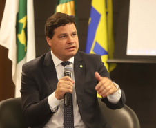 Programa de concessões na área da infraestrutura, projetos de parcerias público-privadas e um ambiente propício para negócios tornam o Paraná o Estado atrativo para investidores. A avaliação é do governador Carlos Massa Ratinho Junior, que abriu nesta terça-feira (21) a segunda edição do Paraná Day.Foto: Rodrigo Felix Leal/ANPr