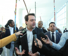 O governador Carlos Massa Ratinho Junior disse nesta quarta-feira (22), no lançamento oficial da Superintendência Geral de Diálogo e Interação Social (Sudis), que o Governo do Paraná está aberto ao diálogo e vai trabalhar diariamente para atender as demandas de todos os setores da sociedade, principalmente dos mais necessitados, em respeito ao compromisso com a construção de um Estado moderno e protetivo.Foto: Rodrigo Felix Leal/ANPr