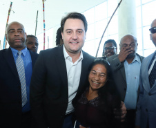 O governador Carlos Massa Ratinho Junior disse nesta quarta-feira (22), no lançamento oficial da Superintendência Geral de Diálogo e Interação Social (Sudis), que o Governo do Paraná está aberto ao diálogo e vai trabalhar diariamente para atender as demandas de todos os setores da sociedade, principalmente dos mais necessitados, em respeito ao compromisso com a construção de um Estado moderno e protetivo.Foto: Rodrigo Felix Leal/ANPr