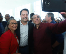 O governador Carlos Massa Ratinho Junior disse nesta quarta-feira (22), no lançamento oficial da Superintendência Geral de Diálogo e Interação Social (Sudis), que o Governo do Paraná está aberto ao diálogo e vai trabalhar diariamente para atender as demandas de todos os setores da sociedade, principalmente dos mais necessitados, em respeito ao compromisso com a construção de um Estado moderno e protetivo.Foto: Rodrigo Felix Leal/ANPr