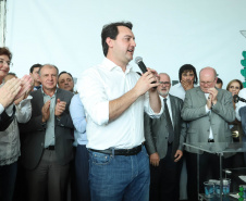 O governador Carlos Massa Ratinho Junior disse nesta quarta-feira (22), no lançamento oficial da Superintendência Geral de Diálogo e Interação Social (Sudis), que o Governo do Paraná está aberto ao diálogo e vai trabalhar diariamente para atender as demandas de todos os setores da sociedade, principalmente dos mais necessitados, em respeito ao compromisso com a construção de um Estado moderno e protetivo.Foto: Rodrigo Felix Leal/ANPr