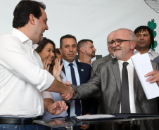 O governador Carlos Massa Ratinho Junior disse nesta quarta-feira (22), no lançamento oficial da Superintendência Geral de Diálogo e Interação Social (Sudis), que o Governo do Paraná está aberto ao diálogo e vai trabalhar diariamente para atender as demandas de todos os setores da sociedade, principalmente dos mais necessitados, em respeito ao compromisso com a construção de um Estado moderno e protetivo.Foto: Gilson Abreu/ANPr