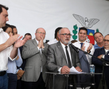 O governador Carlos Massa Ratinho Junior disse nesta quarta-feira (22), no lançamento oficial da Superintendência Geral de Diálogo e Interação Social (Sudis), que o Governo do Paraná está aberto ao diálogo e vai trabalhar diariamente para atender as demandas de todos os setores da sociedade, principalmente dos mais necessitados, em respeito ao compromisso com a construção de um Estado moderno e protetivo.Foto: Gilson Abreu/ANPr