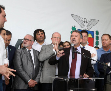 O governador Carlos Massa Ratinho Junior disse nesta quarta-feira (22), no lançamento oficial da Superintendência Geral de Diálogo e Interação Social (Sudis), que o Governo do Paraná está aberto ao diálogo e vai trabalhar diariamente para atender as demandas de todos os setores da sociedade, principalmente dos mais necessitados, em respeito ao compromisso com a construção de um Estado moderno e protetivo.Foto: Gilson Abreu/ANPr