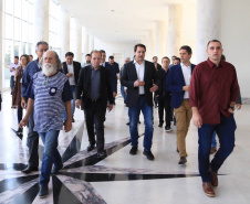 Chefes de 42 núcleos regionais do Governo do Estado das cidades de Londrina, Cornélio Procópio e Jacarezinho participaram nesta quarta-feira (22) de uma reunião com o governador Carlos Massa Ratinho Junior no Palácio Iguaçu, em Curitiba