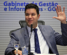 Chefes de 42 núcleos regionais do Governo do Estado das cidades de Londrina, Cornélio Procópio e Jacarezinho participaram nesta quarta-feira (22) de uma reunião com o governador Carlos Massa Ratinho Junior no Palácio Iguaçu, em Curitiba