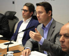 Chefes de 42 núcleos regionais do Governo do Estado das cidades de Londrina, Cornélio Procópio e Jacarezinho participaram nesta quarta-feira (22) de uma reunião com o governador Carlos Massa Ratinho Junior no Palácio Iguaçu, em Curitiba