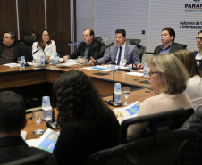 Chefes de 42 núcleos regionais do Governo do Estado das cidades de Londrina, Cornélio Procópio e Jacarezinho participaram nesta quarta-feira (22) de uma reunião com o governador Carlos Massa Ratinho Junior no Palácio Iguaçu, em Curitiba