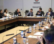 Chefes de 42 núcleos regionais do Governo do Estado das cidades de Londrina, Cornélio Procópio e Jacarezinho participaram nesta quarta-feira (22) de uma reunião com o governador Carlos Massa Ratinho Junior no Palácio Iguaçu, em Curitiba