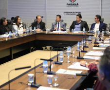 Chefes de 42 núcleos regionais do Governo do Estado das cidades de Londrina, Cornélio Procópio e Jacarezinho participaram nesta quarta-feira (22) de uma reunião com o governador Carlos Massa Ratinho Junior no Palácio Iguaçu, em Curitiba