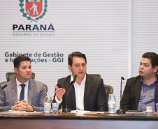 Chefes de 42 núcleos regionais do Governo do Estado das cidades de Londrina, Cornélio Procópio e Jacarezinho participaram nesta quarta-feira (22) de uma reunião com o governador Carlos Massa Ratinho Junior no Palácio Iguaçu, em Curitiba
