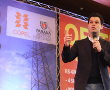 O governador Carlos Massa Ratinho Junior e o presidente da Copel, Daniel Pimentel Slaviero, anunciam nesta sexta-feira (24) os investimentos da Companhia na região Oeste do Paraná para os próximos três anos. Foto: Rodrigo Felix Leal/ANPr