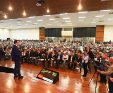 O governador Carlos Massa Ratinho Junior e o presidente da Copel, Daniel Pimentel Slaviero, anunciam nesta sexta-feira (24) os investimentos da Companhia na região Oeste do Paraná para os próximos três anos. Foto: Rodrigo Felix Leal/ANPr