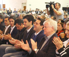 O governador Carlos Massa Ratinho Junior e o presidente da Copel, Daniel Pimentel Slaviero, anunciaram nesta sexta-feira (24) os investimentos da Companhia na região Oeste do Paraná para os próximos três anos. Foto: Jaelson Lucas/ANPr
