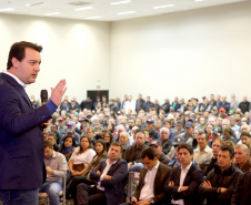 O governador Carlos Massa Ratinho Junior e o presidente da Copel, Daniel Pimentel Slaviero, anunciaram nesta sexta-feira (24) os investimentos da Companhia na região Oeste do Paraná para os próximos três anos. Foto: Jaelson Lucas/ANPr