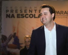 O governador Carlos Massa Ratinho Junior e o secretário da Educação e Esporte, Renato Feder, apresentaram nesta segunda-feira (27/05) o programa Escola Presente, criado para evitar o abandono escolar.Curitiba, 27-05-19.Foto: -  Foto: Rodrigo Félix Leal/ANPr