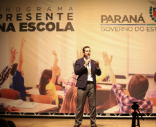 O governador Carlos Massa Ratinho Junior e o secretário da Educação e Esporte, Renato Feder, apresentaram nesta segunda-feira (27/05) o programa Escola Presente, criado para evitar o abandono escolar.Curitiba, 27-05-19.Foto: -  Foto: Rodrigo Félix Leal/ANPr