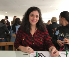 O Museu Oscar Niemeyer promove nesta quarta-feira (29) mais um encontro do ?MON para Educadores?, programa voltado para professores de artes do ensino público e privado, alunos de Licenciatura em Artes e outros profissionais da área de mediação cultural. Para recebê-los, a equipe do Educativo do Museu preparou a oficina teórico-prática ?Corpo Manifesto: Entre a Presença e a Ausência?.  -  Foto: Danusa Patel