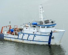 Durante todo o mês de junho, o Porto de Paranaguá vai receber o navio de ensino Ciências do Mar I, da Universidade Federal do Rio Grande do Sul. A embarcação está a serviço dos cursos de Ciências do Mar da Região Sul do Brasil e atenderá alunos do Centro de Estudos do Mar, da Universidade Federal do Paraná (UFPR), e da Universidade Estadual do Oeste do Paraná (Unioeste). Foto: Claudio Neves/APPA