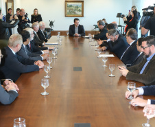 O governador Carlos Massa Ratinho Junior libera recursos para bolsas de pesquisa e extensão, para pesquisadores das universidades e institutos de pesquisa do Paraná.Curitiba, 04-06-19.Foto: Rodrigo Félix Leal/ANPr
