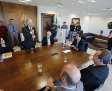 O governador Carlos Massa Ratinho Junior libera recursos para bolsas de pesquisa e extensão, para pesquisadores das universidades e institutos de pesquisa do Paraná.Curitiba, 04-06-19.Foto: Arnaldo Alves/ANPr