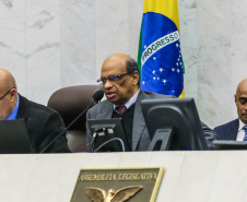 Audiência pública de prestação de contas do governo do Estado do primeiro quadrimestre de 2019 com o secretário de Estado da Fazenda (SEFA), Renê Garcia Júnior no plenário da Assembleia Legislativa do Paraná.   Curitiba, 05/06/2019 -  Foto: Geraldo Bubniak/ANPr