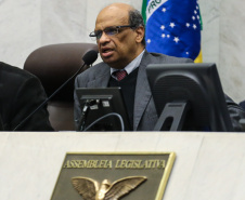 Audiência pública de prestação de contas do governo do Estado do primeiro quadrimestre de 2019 com o secretário de Estado da Fazenda (SEFA), Renê Garcia Júnior no plenário da Assembleia Legislativa do Paraná.   Curitiba, 05/06/2019 -  Foto: Geraldo Bubniak/ANPr