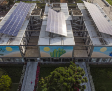 Painéis fotovoltaicos instalados no teto da Prefeitura. Curitiba, 21/05/2019. Foto: Pedro Ribas/SMCS