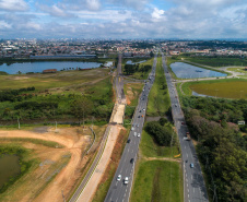 Governo vai retomar obras paralisadas em outras
gestões. Entre elas se destacam o Corredor Aeroporto-Rodoferroviária e o corredor da
Marechal Floriano Peixoto, em São José dos Pinhais, orçadas em mais de R$
70 milhões, que deveriam ter sido concluídas na Copa do Mundo de 2014. Foto: Maurilio Cheli/ANPr