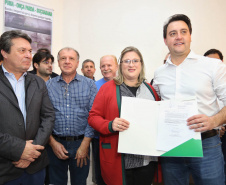 Os municípios de Pitanga, Goioxim, Guarapuava, Roncador, Campina do Simão e Cândido de Abreu, na região central do Paraná, vão investir R$ 2,3 milhões em obras e ações de melhoria em outras áreas. Os recursos são do Governo do Estado e foram confirmados pelo governador Carlos Massa Ratinho Junior nesta sexta-feira (7), em encontro com prefeitos na Associação dos Municípios do Centro do Paraná (AMOCENTRO), em Pitanga.  Foto: José Fernando Ogura/ANPr