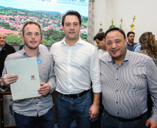 Governador Carlos Massa Ratinho Junior se reúne em Irati com os prefeitos do Centro-Sul do Paraná, e repassa recursos para investimentos em diversos municípios da região. O secretário do Desenvolvimento Urbano e Obras Públicas, João Carlos Ortega, também participa do encontro.  -  Irati, 07/06/2019  -  Foto: Geraldo Bubniak/ANPr