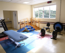 A Secretaria de Estado da Saúde e o Hospital do Trabalhador (HT) apresentaram a profissionais e entidades de classe a proposta de incorporação do Centro Hospitalar de Reabilitação Ana Carolina Moura Xavier (CHR) ao HT. A ideia é otimizar os recursos disponíveis e sub-utilizados no Centro de Reabilitação e complementar a assistência já oferecida pelo HT.  Foto: Clevis Massolla/SESA