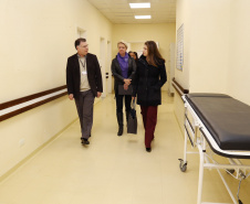 A Secretaria de Estado da Saúde e o Hospital do Trabalhador (HT) apresentaram a profissionais e entidades de classe a proposta de incorporação do Centro Hospitalar de Reabilitação Ana Carolina Moura Xavier (CHR) ao HT. A ideia é otimizar os recursos disponíveis e sub-utilizados no Centro de Reabilitação e complementar a assistência já oferecida pelo HT.  Foto: Clevis Massolla/SESA