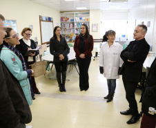 A Secretaria de Estado da Saúde e o Hospital do Trabalhador (HT) apresentaram a profissionais e entidades de classe a proposta de incorporação do Centro Hospitalar de Reabilitação Ana Carolina Moura Xavier (CHR) ao HT. A ideia é otimizar os recursos disponíveis e sub-utilizados no Centro de Reabilitação e complementar a assistência já oferecida pelo HT.  Foto: Clevis Massolla/SESA