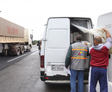 O balanço da Operação Integrada promovida pela Receita Estadual no fim de maio resultou em R$ 1,4 milhão em autos de infração. Autopeças, pneus e material de construção foram os principais itens identificados com alguma irregularidade tributária, representando 34,58% e um prejuízo para o Estado que chegaria a R$ 463 mil. Foto: José Fernando Ogura/ANPr - 