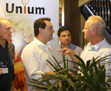 O governador Carlos Massa Ratinho Junior esteve nesta quarta-feira (12) na Digital Agro 2019, em Carambeí, nos Campos Gerais. O evento apresenta e discute as principais novidades tecnológicas para o agronegócio, como a digitalização do campo, automação, robótica, internet das coisas e Big Data. FotoJaelson Lucas/ANPr