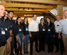 O governador Carlos Massa Ratinho Junior esteve nesta quarta-feira (12) na Digital Agro 2019, em Carambeí, nos Campos Gerais. O evento apresenta e discute as principais novidades tecnológicas para o agronegócio, como a digitalização do campo, automação, robótica, internet das coisas e Big Data. FotoJaelson Lucas/ANPr