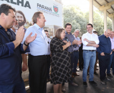 Governador Carlos Massa Ratinho Junior, durante solenidade realizada no município de Quitandinha, na Região Metropolitana de Curitiba, entregou títulos de regularização fundiária para 59 pequenos produtores rurais e confirmou recursos para a prefeitura adquirir equipamento rodoviário e veículo para uso na administração  -  Quitandinha, 13/06/2019  -  Foto: José Fernando Ogura/ANPr